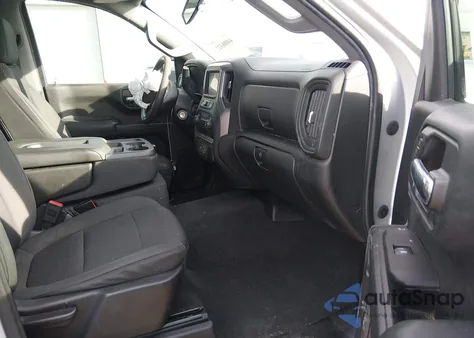 2020 Chevrolet Silverado 1500 2Wd Short Bed Custom z USA, uszkodzony, nr VIN 1GCPWBEH2LZ299904